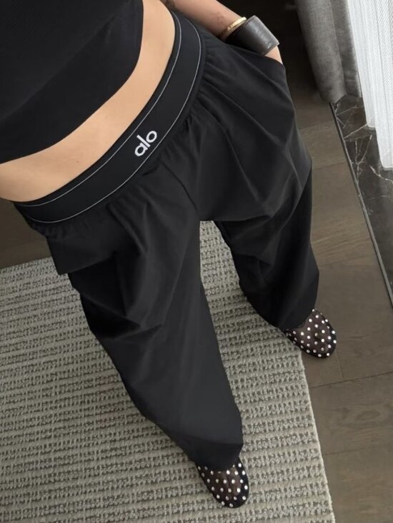 ALO Yoga Pants - Alo Yoga NWT Black Straight Leg Trouser Regular 30"- Easy Everyday Styling⌚📆